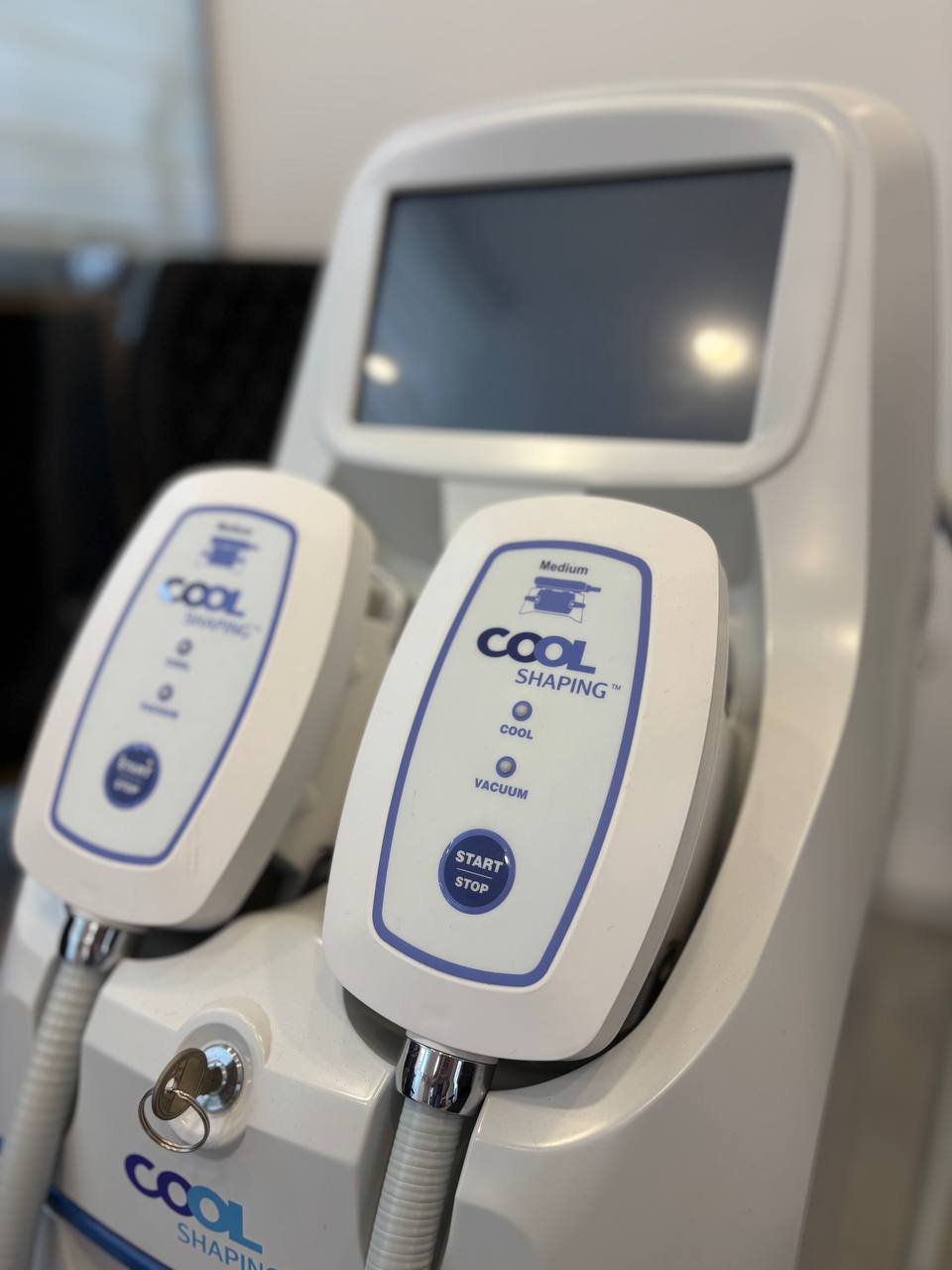 Cool Shape – מכשיר מתקדם לעיצוב הגוף ולהפחתת שומן בשיטת הקפאת תאים (קריוליפוליזיס)